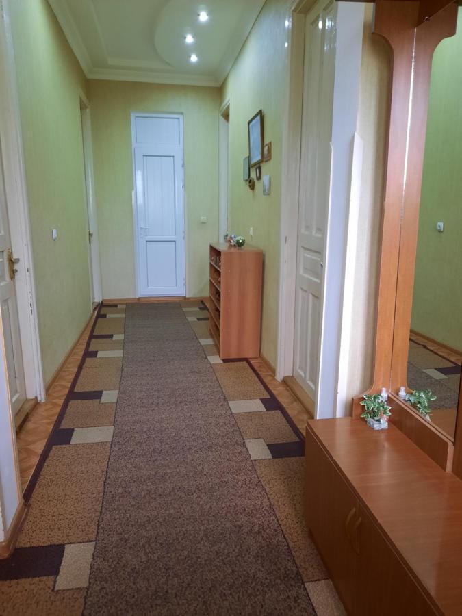 Sisi Guest House Kutaisi Ngoại thất bức ảnh