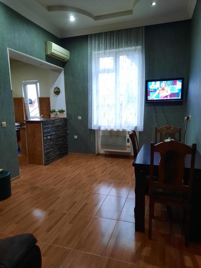 Sisi Guest House Kutaisi Ngoại thất bức ảnh