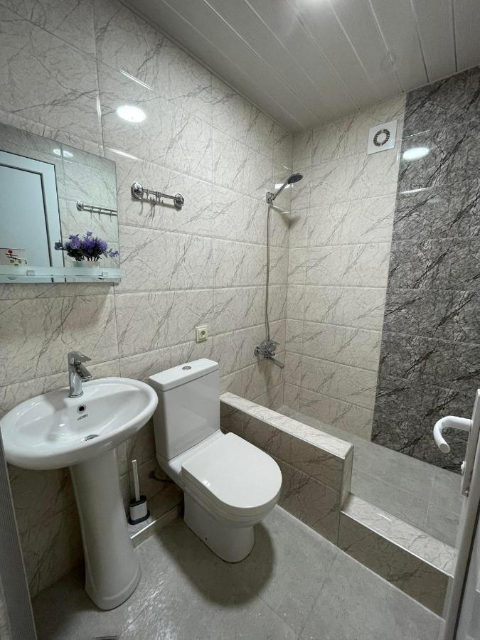 Sisi Guest House Kutaisi Ngoại thất bức ảnh